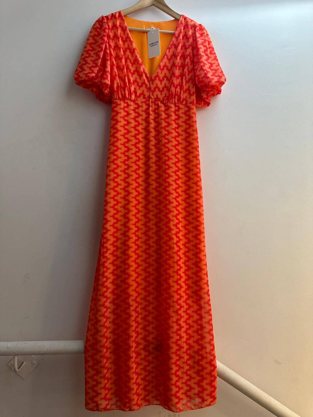 10681 Vestido comprido estampado: Coral / Tamanho único