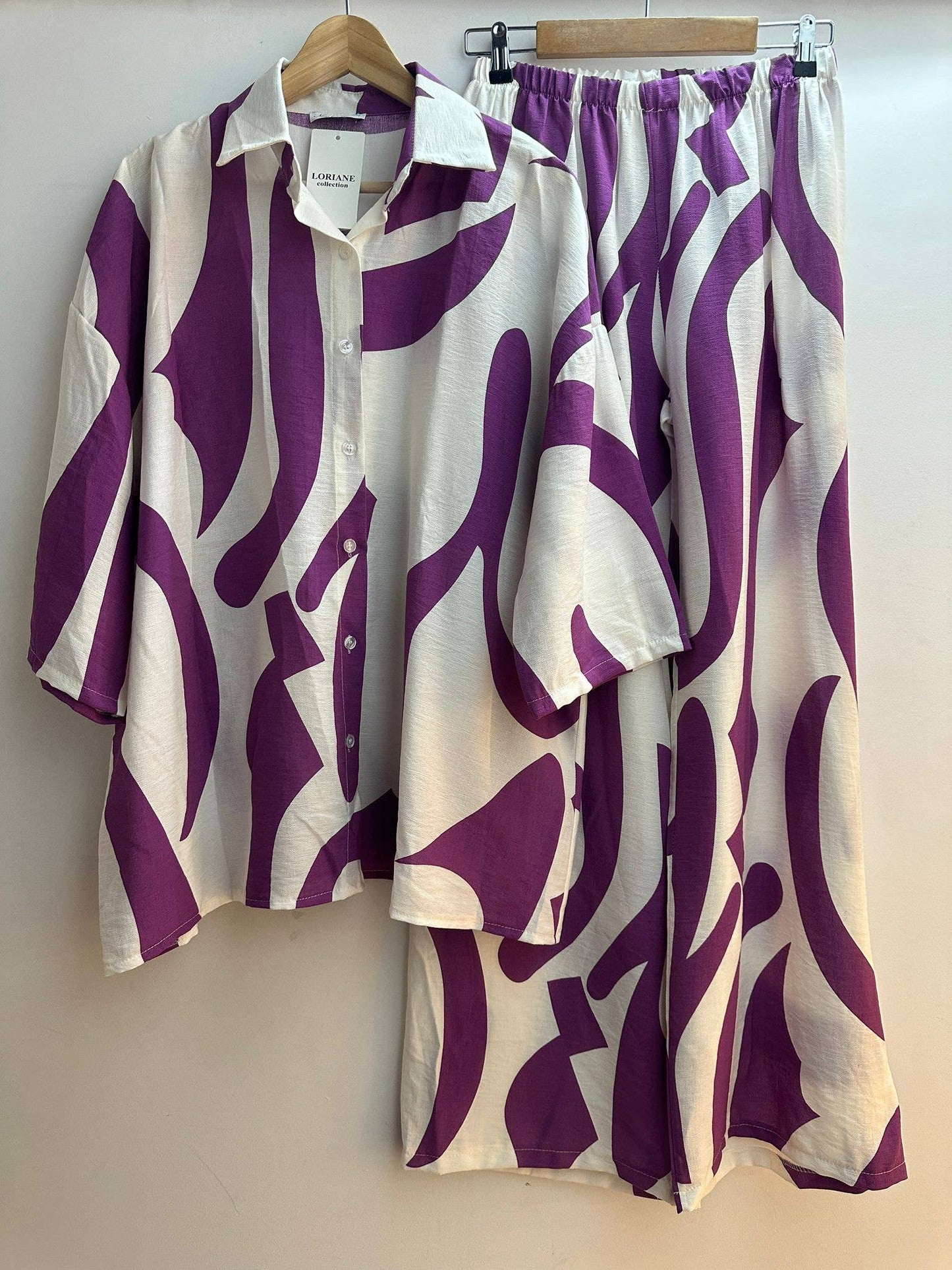 10652B conjunto de camisa e calça tamanho único 
 : Bege / Tamanho único